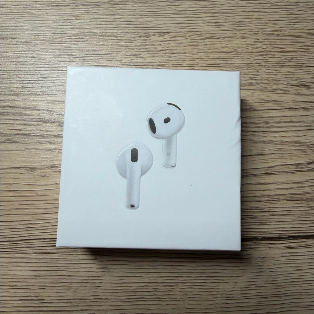 Apple AirPods 4 ANC in White